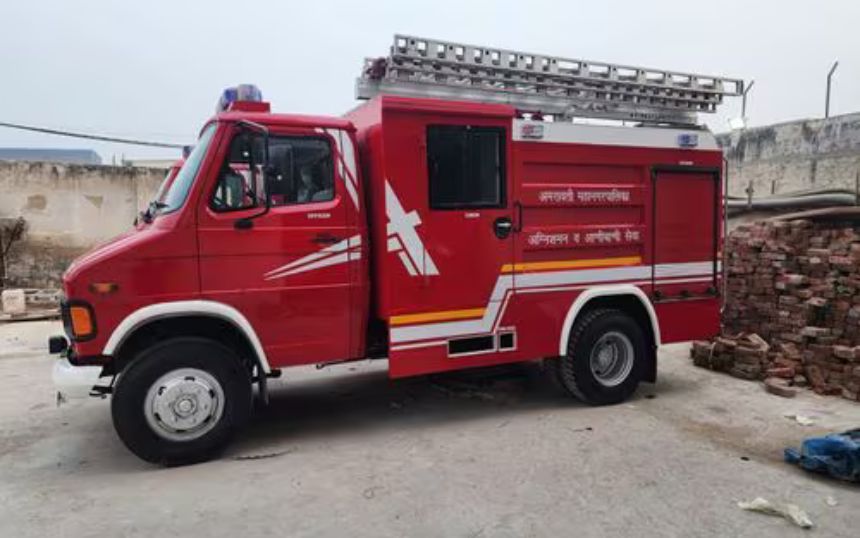 mini water tender vehicle